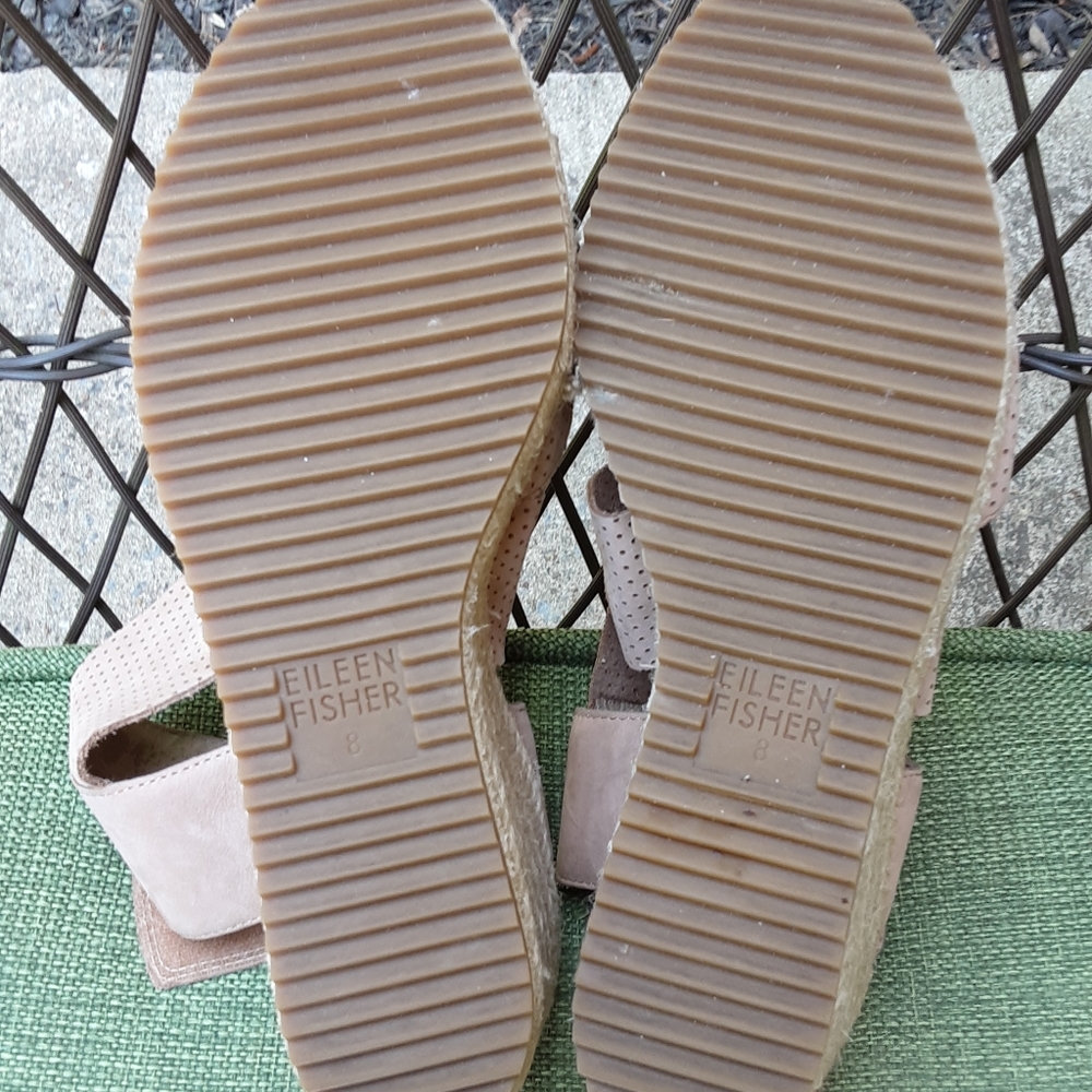Eileen Fisher Suede Espadrille Wedge sandal. - Picture 11 of 12